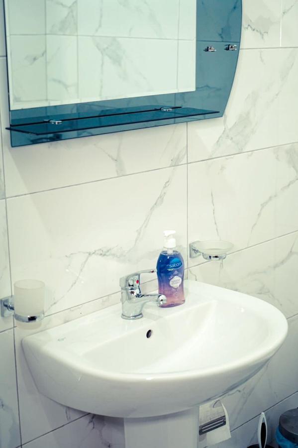 Cico Hostel &Private Room Гирокастра Экстерьер фото