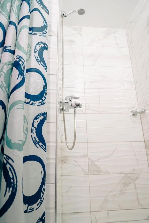 Cico Hostel &Private Room Гирокастра Экстерьер фото