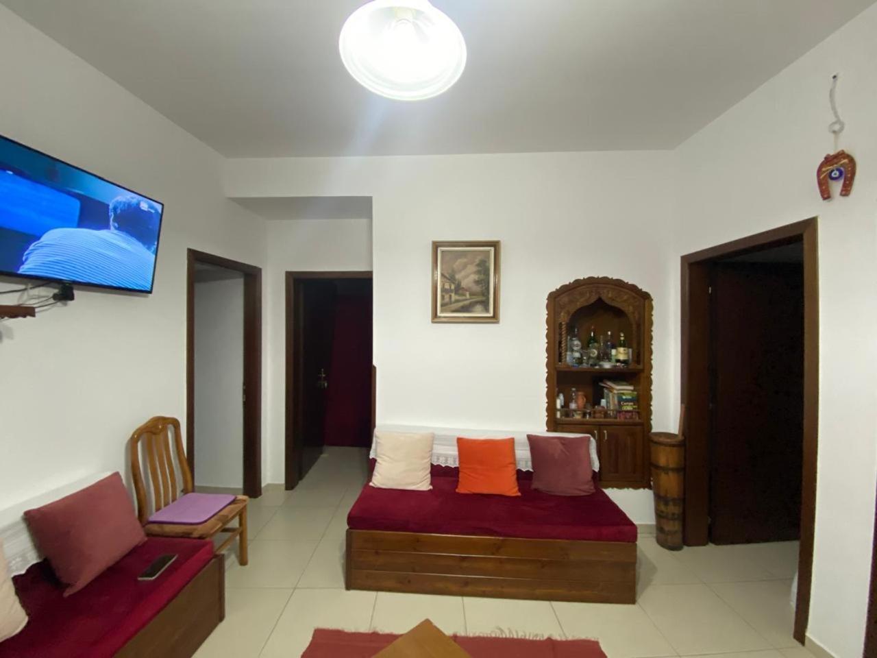 Cico Hostel &Private Room Гирокастра Экстерьер фото