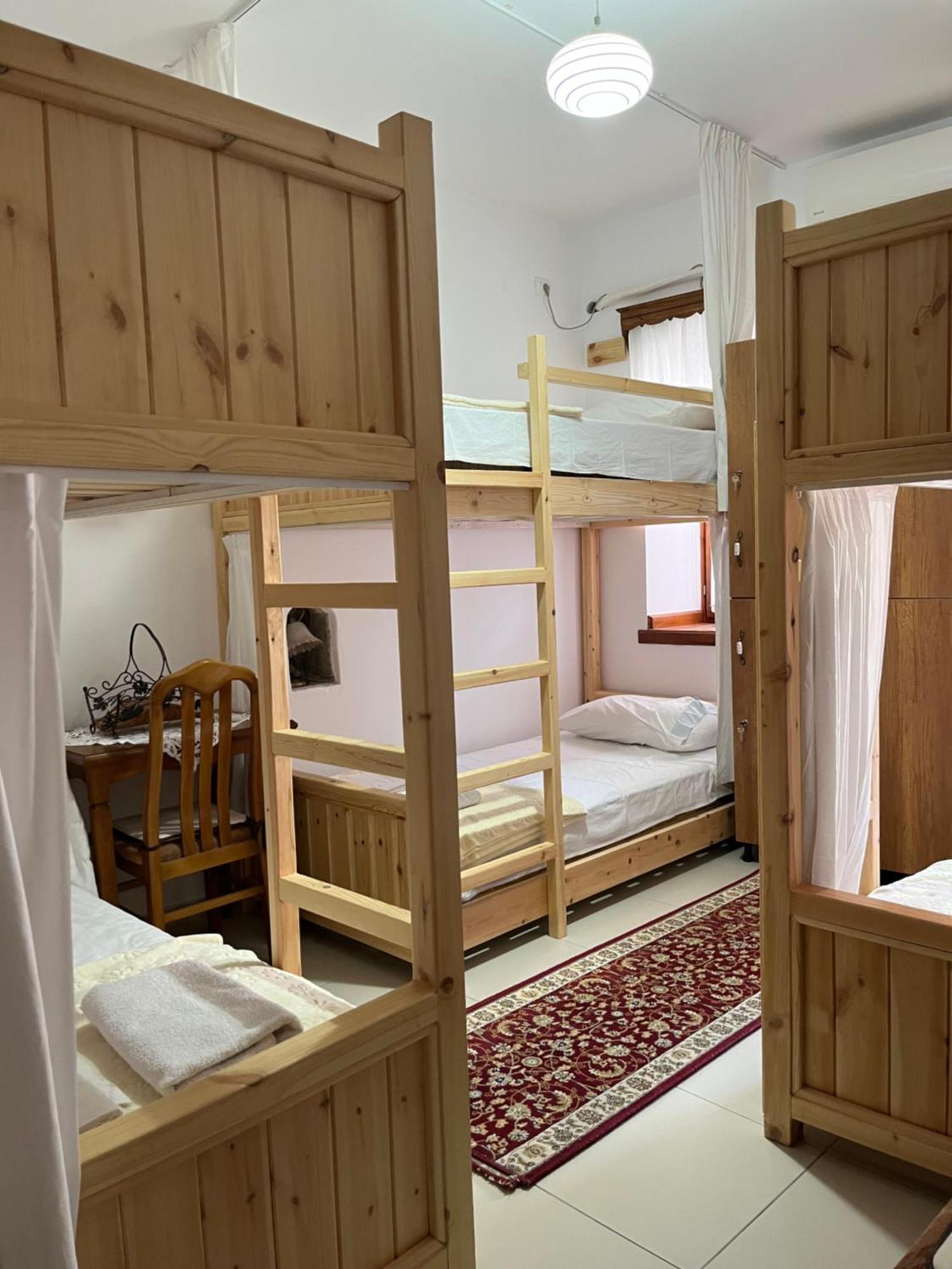 Cico Hostel &Private Room Гирокастра Экстерьер фото